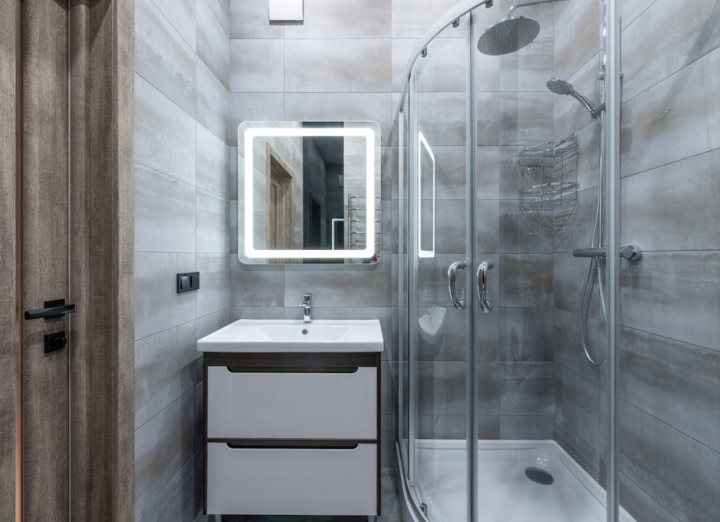 How to Clean Glass Shower Doors So They Sparkle