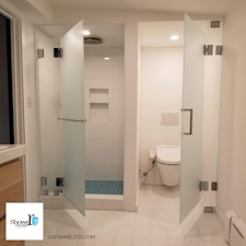 Transform-Your-Bathroom-The-Beauty-and-Benefits-of-Frameless-Shower-Doors 2