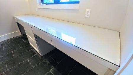 4 Maintenance Tips for Glass Cabinets and Tabletops